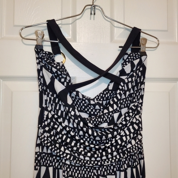Vince Camuto Geo Stripe Black White Maxi Dress Sz SP - Picture 5 of 10